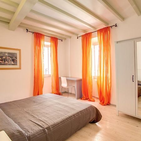 Three Bedroom Apartment Campo Dei Fiori Roma Oda fotoğraf