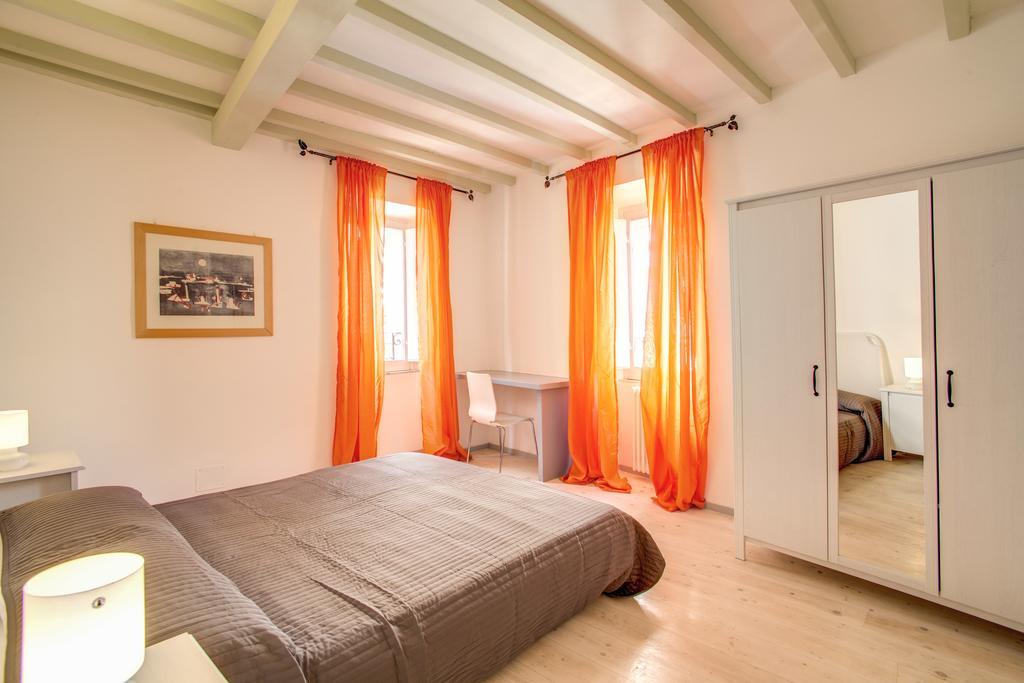 Three Bedroom Apartment Campo Dei Fiori Roma Oda fotoğraf